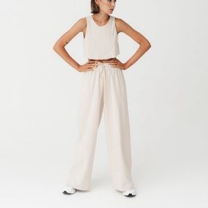Chic Wide leg pants (never worn)